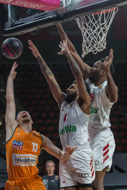 球后果断出 球后果断出